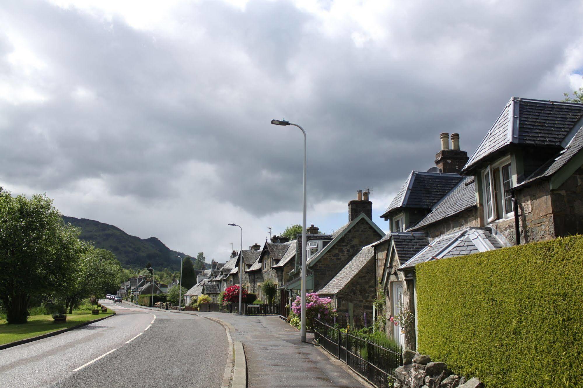 Glenalbyn Cottage Saint Fillans Eksteriør billede